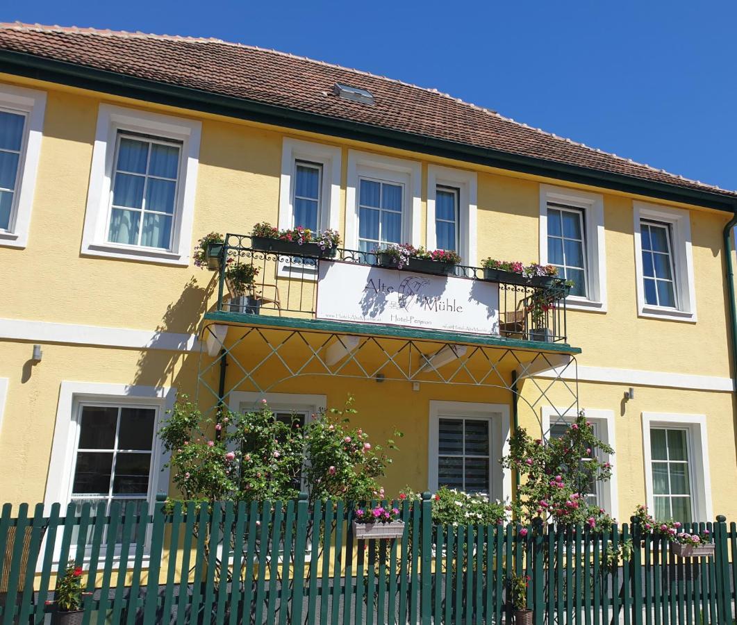 Hotel Pension Alte Muehle Klosterneuburg Exterior foto