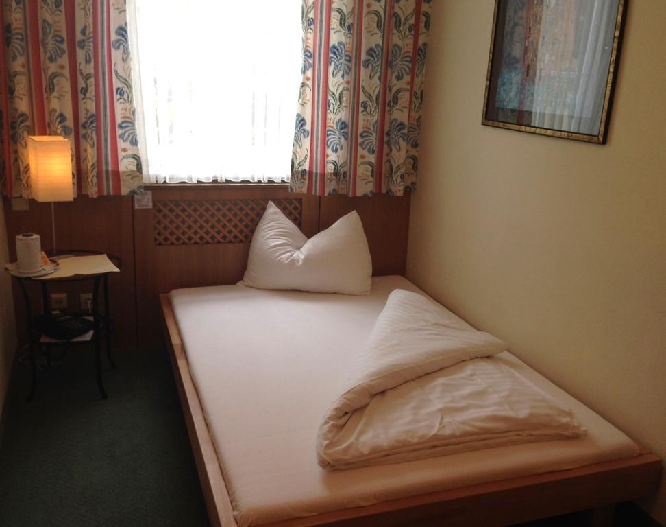 Hotel Pension Alte Muehle Klosterneuburg Quarto foto